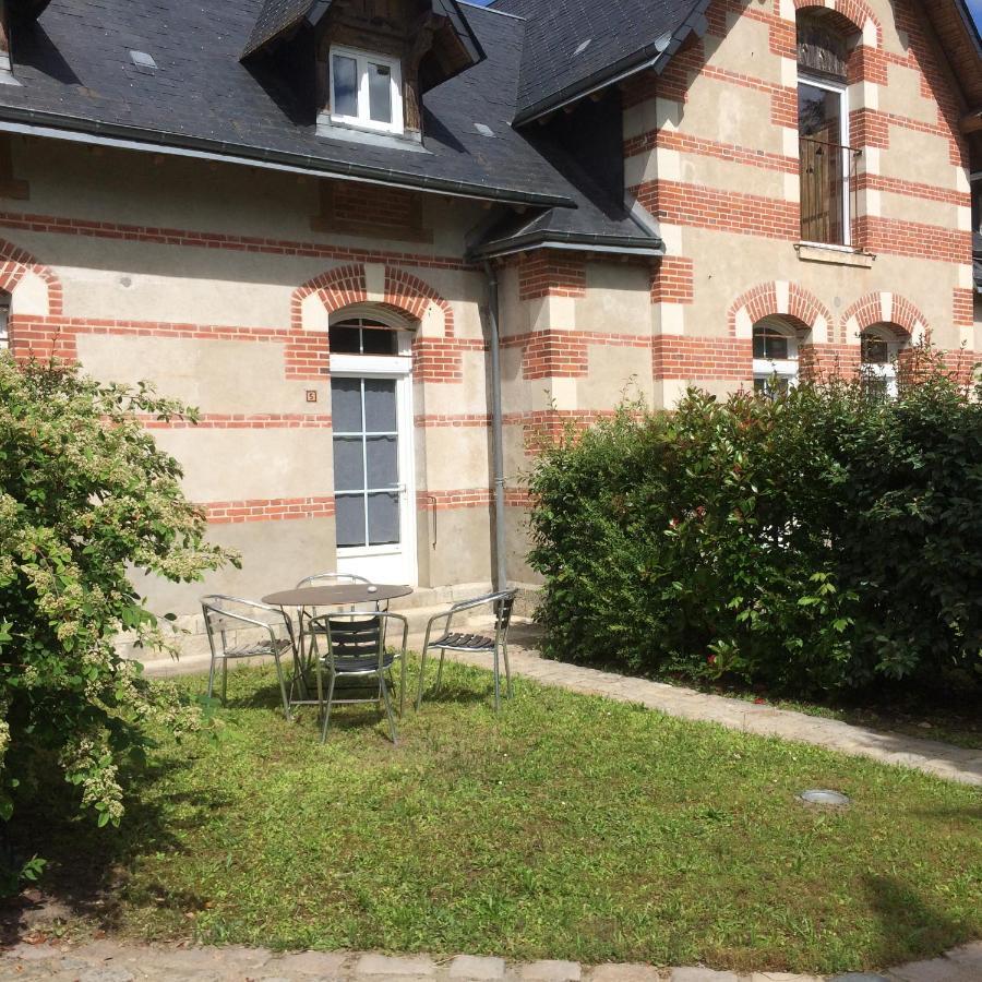 Apartamento La Bretauche Checy Exterior foto